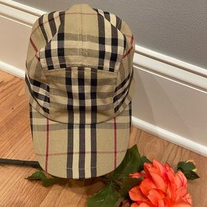 🟤NWOT⚫️Burberry Tan Nova Check Baseball Hat